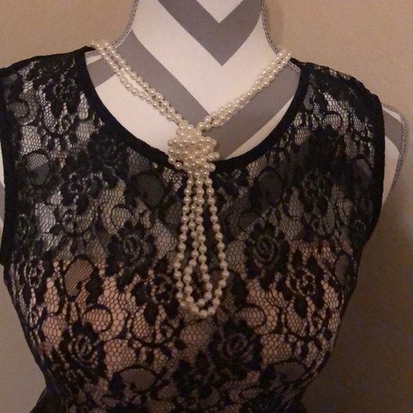 Black lace dress -small great for a dance. - Picture 4 of 8